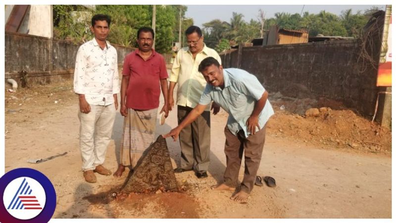 a rare stone inscription found in Adkadakatte at udupi gow