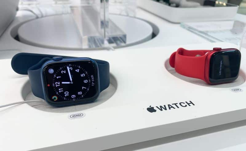 Apple Watch saves another life Smartwatch gave alerts about severe internal bleeding Know full story gcw