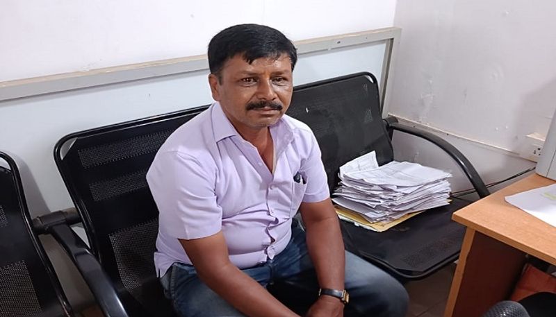 Government Officer Arrested For Taken Bribe in Chikkamagaluru grg