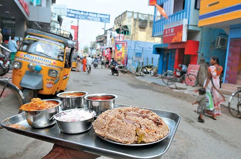 allegation against roadside food stalls in chennai may supply cat biryani