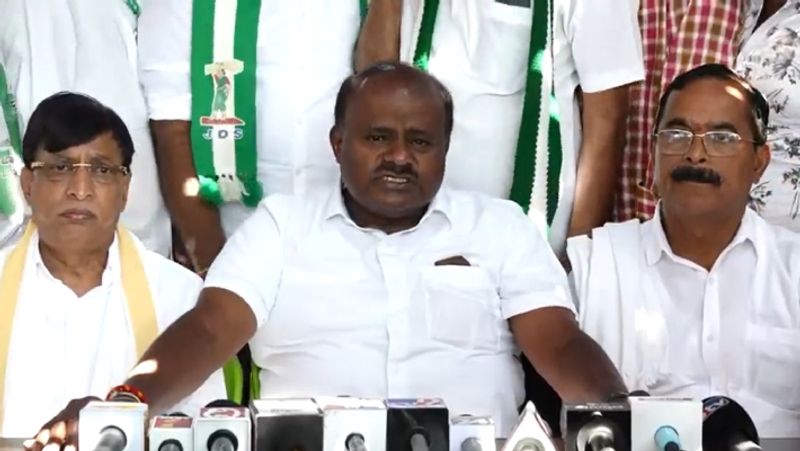 Kumaraswamy released the list of BJP family politics Tong to Modi and Amit Shah sat