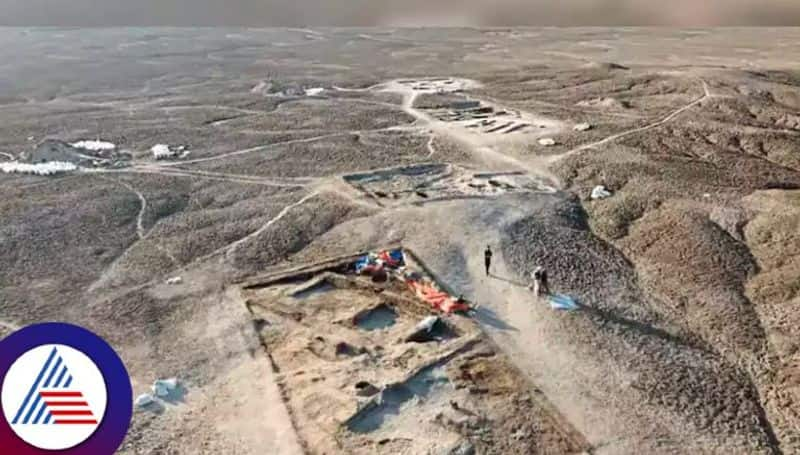 5000 years old fridge along with Food found by Archaeologists Vin