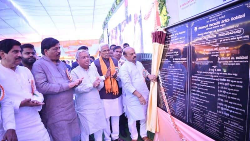 Establishment of special corporation for development of weavers CM Bommai promises sat