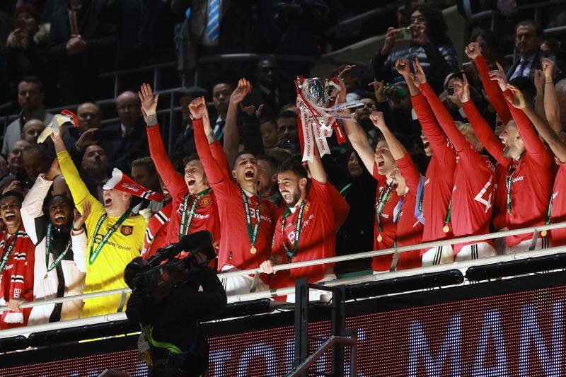 football League Cup 2022-23 Final: BRINGING IT HOME - Supporters run amok as Manchester United wins first title in six years, trounces Newcastle 2-0-ayh