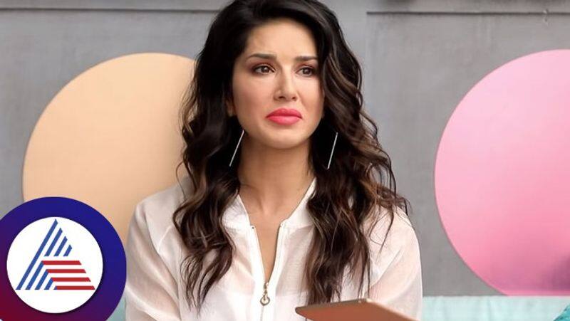 Jism 2 fame Sunny Leone disappointed with Linkedin for blocking her account vcs 