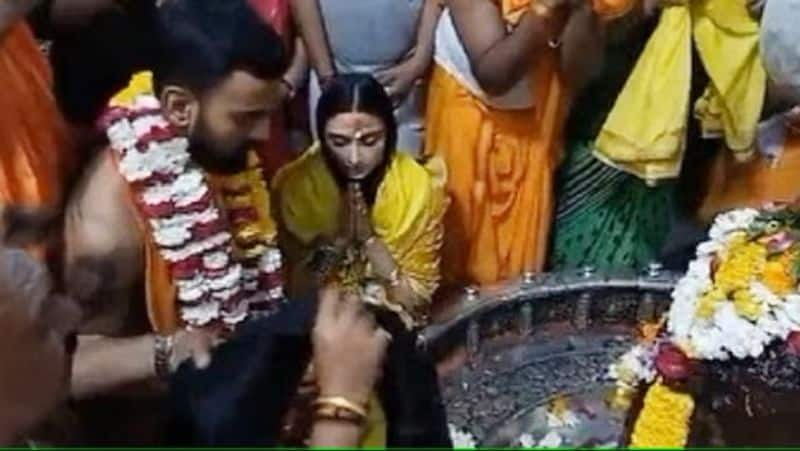 KL Rahul Athiya Shetty Visit Mahakaleshwar Jyotirlinga Temple in Ujjain