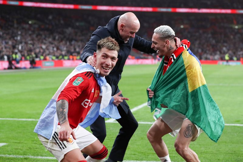 Erik ten hag got moves: Video of Manchester United boss Erik ten Hag dancing after EFL/Carabao/League Cup title win goes viral, fans are loving it-ayh