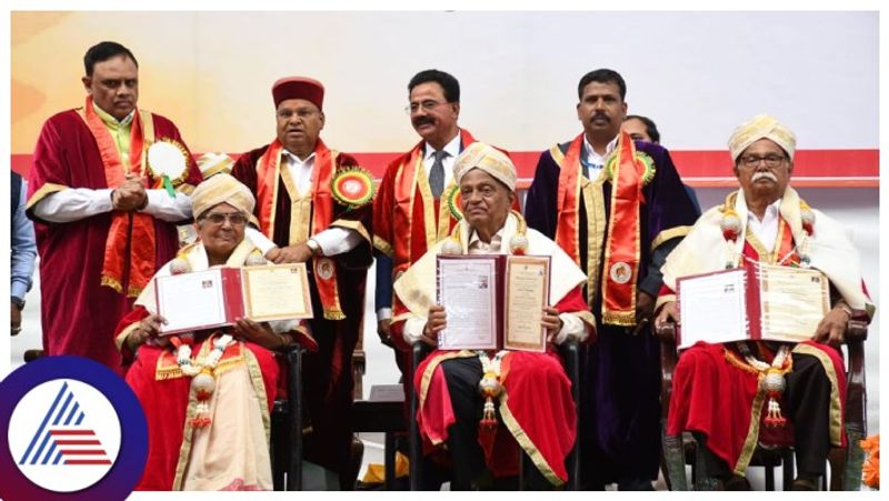 Labourer  daughter  get five gold medals Davangere University 10th Convocation gow