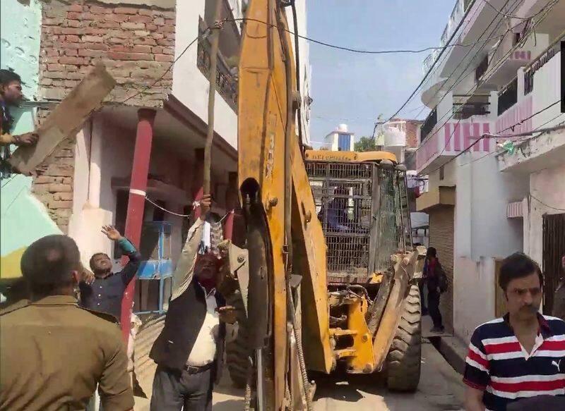 Uttar Pradesh gangster Atiq Ahmed aide bulldozed in Prayagraj to Karnataka Assembly Election ckm