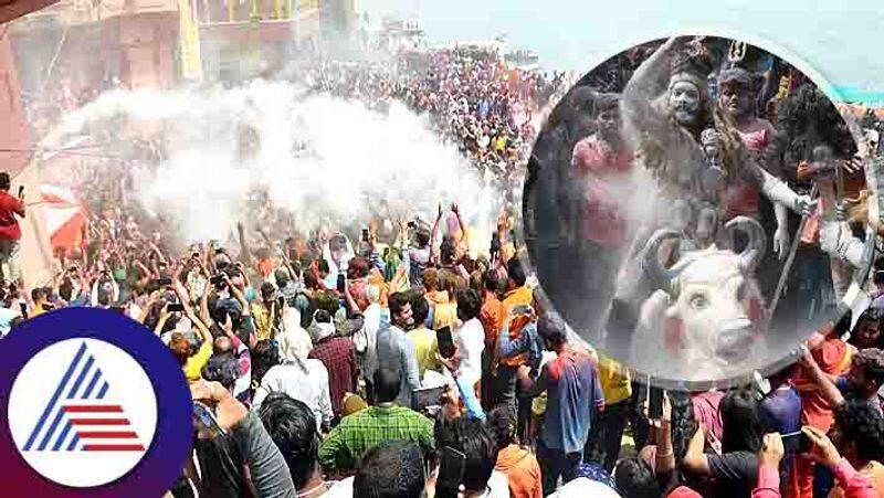 People celebrating holi in Banaras with ash of dead body