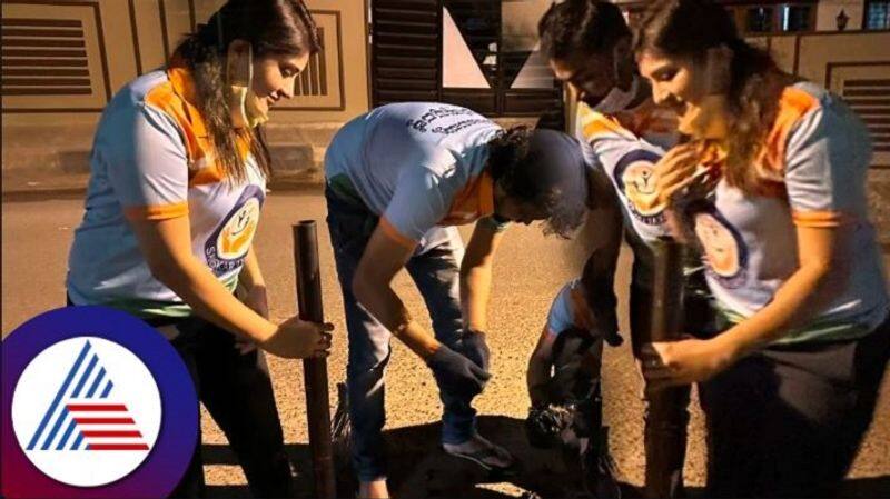 Actress Karunya Ram fills potholes in Rajarajeshwari Nagar vcs