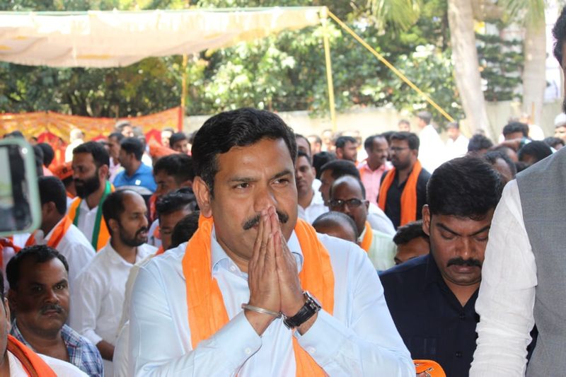 BJP Vice President BY Vijayendra Slams On Congress At Chikkamagaluru gvd