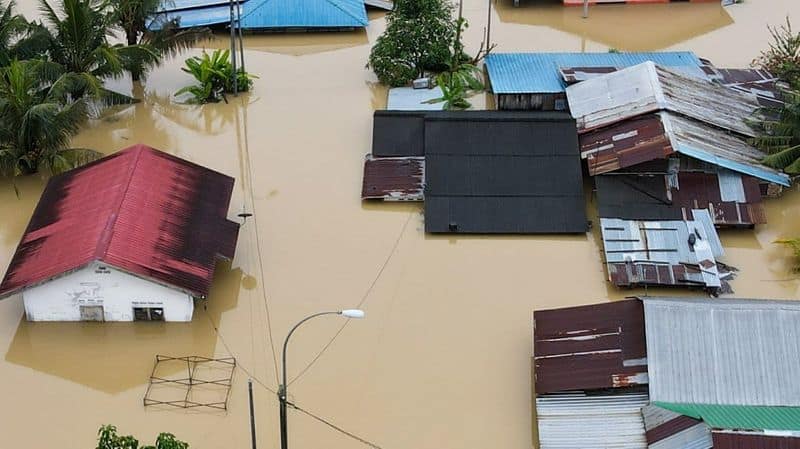 Thousands of Morancha villagers trapped inMoranchavagu flood water - bsb