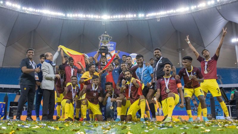 Karnataka Government rewarded Santosh Trophy Winner Karnataka Squad with 25 lakh kvn