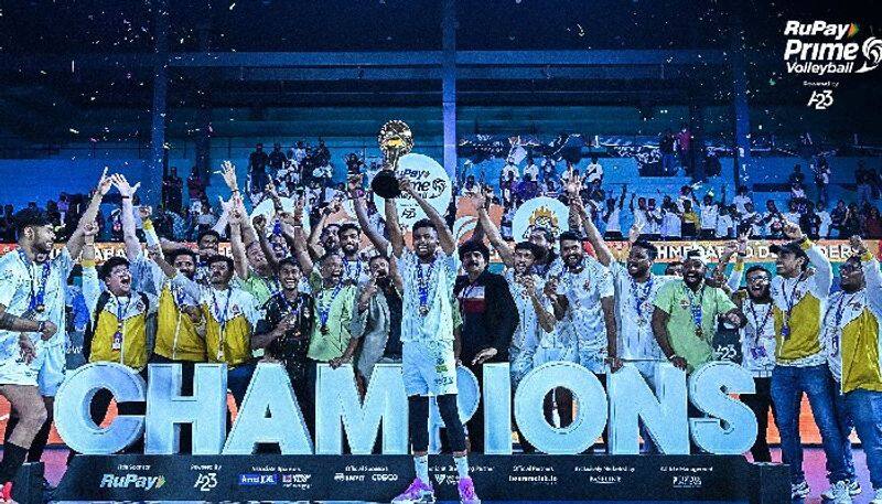 Prime Volleyball League Ahmedabad Defenders win thriller against Bengaluru Torpedoes to clinch trophy kvn