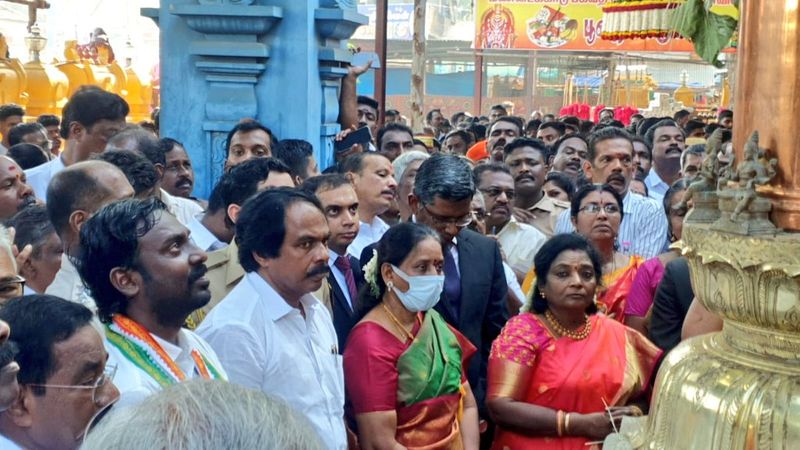 mandaikadu bhagavathi amman temple flagging festival held very well