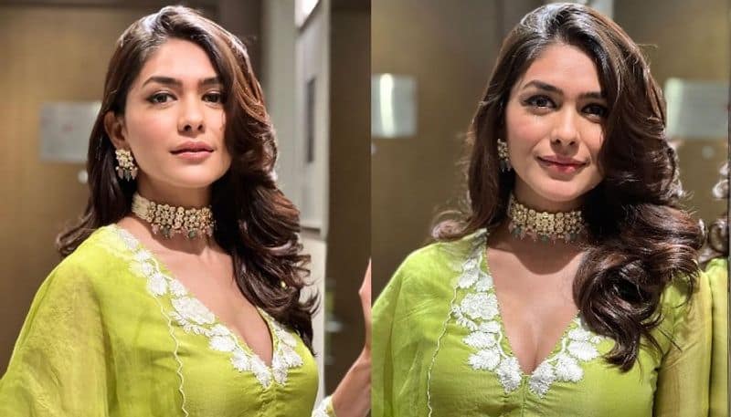 Mrunal Thakur beautiful looks in green outfit!