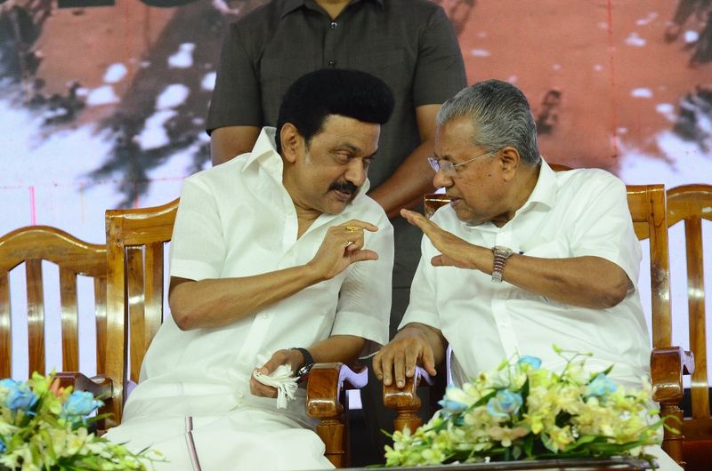 pinarayi vijayan invites m k stalin to celebrate the 100th anniversary of vaikom satyagraha together