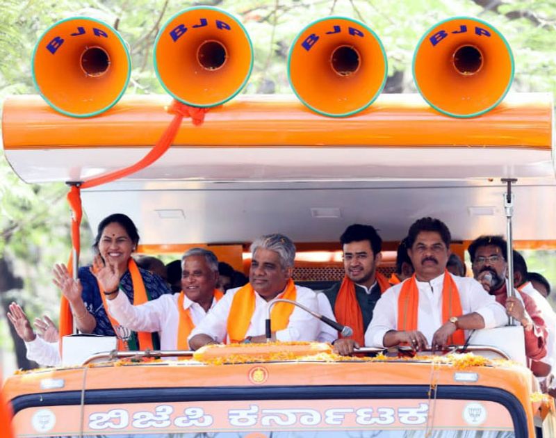 Karnataka election BJP Vijayasankalpa Yatra road show in Govindarajanagar at bengaluru rav