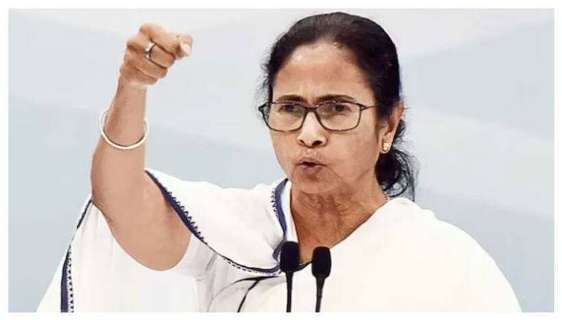 కర్ణాటక అసెంబ్లీ ఎన్నికలతో బీజేపీ పతనం ప్రారంభమైతే సంతోషిస్తా: మమతా బెనర్జీ