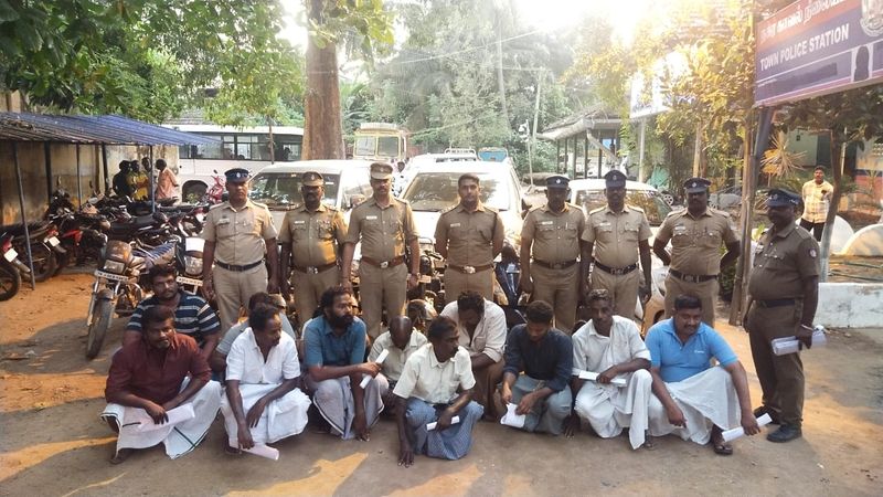 12 persons arrested while participating a gambling in thiruvarur district