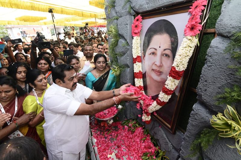 edappadi palanisamy pondicherry followers celebrating the election commission's decision on aiadmk general secretary selection