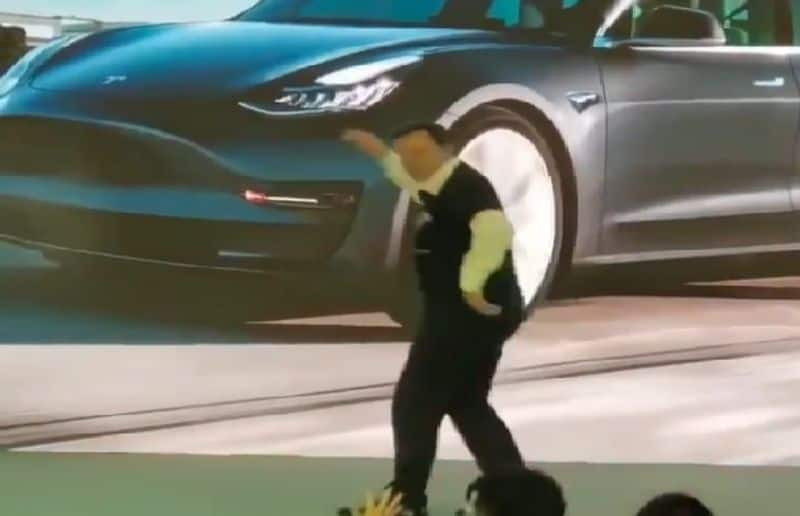 elon musk dancing video getting viral again 