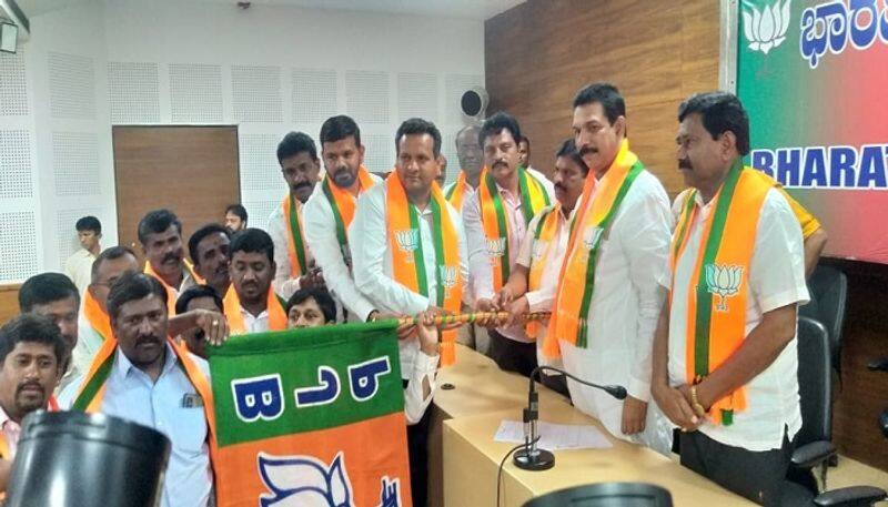 Ramachandre Gowda Join BJP in Chikkaballapur grg