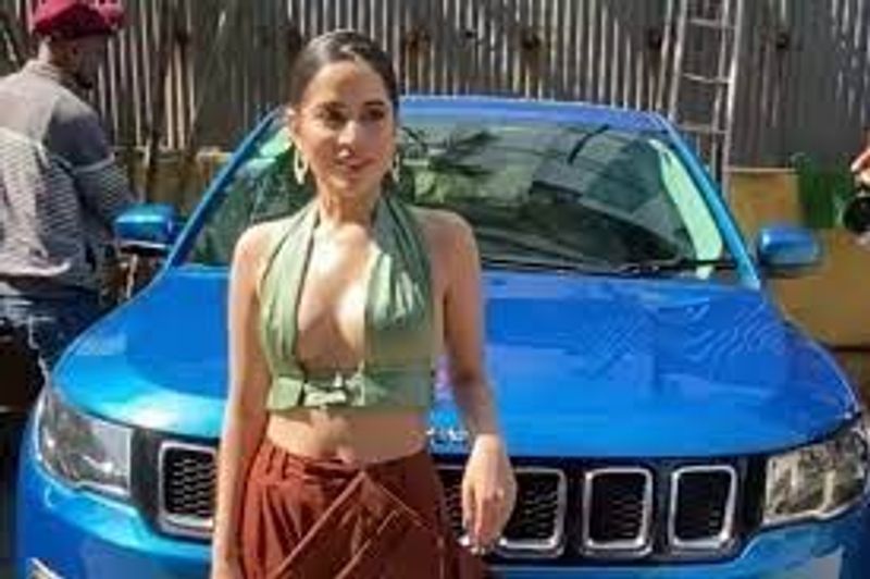 Urfi Javed buys new Jeep Meridian SUV prn