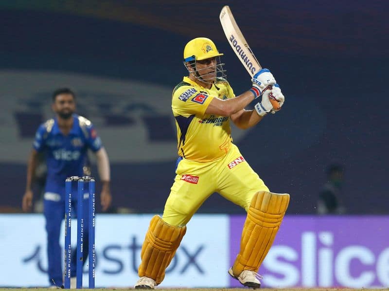 Sunil Gavaskar gives sensational reaction to MS Dhoni emotional throwback video on CSK Chennai Super Kings IPL return-ayh