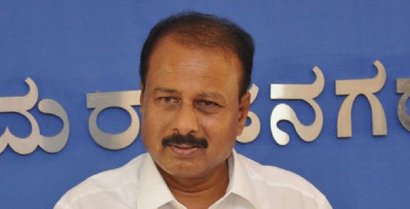 KPCC Working President R Dhruvanarayan Passes away due to heart attack gvd