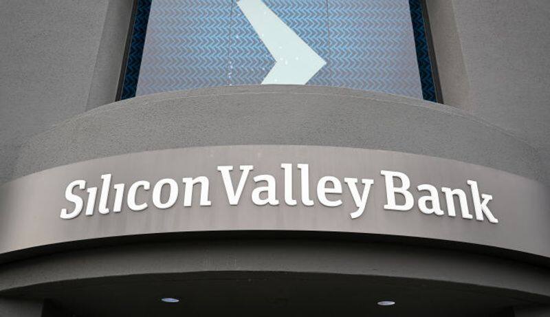 Why Silicon Valley Bank, one of the largest American banks, collapsed