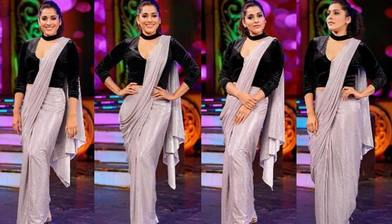 Anchor Rashmi Gautam Beautiful stills in Saree