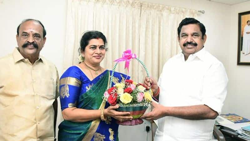 AMMK Young Women Pasarai State Secretary Krishna Radhakrishnan join AIADMK