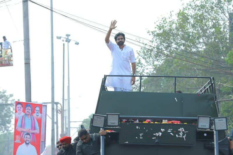 visakhapatnam police issued notices to janasena party ksp