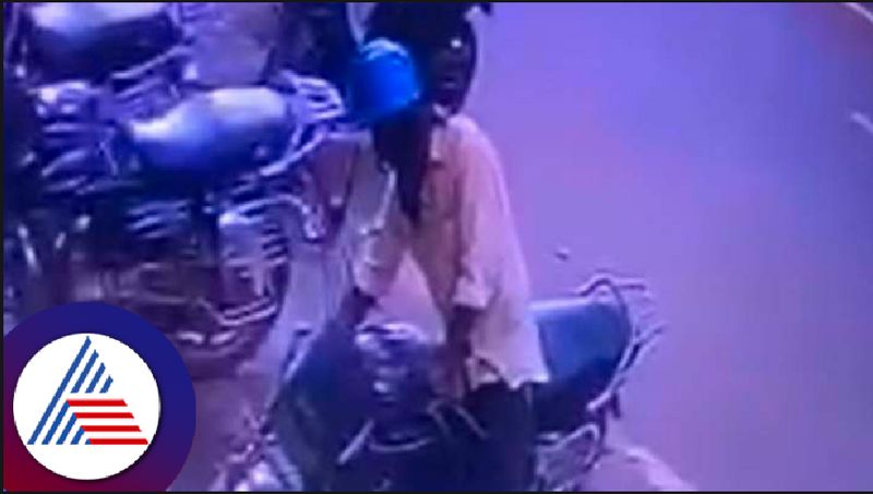 A thief came on a bicycle and stole the bike  at dharwad rav