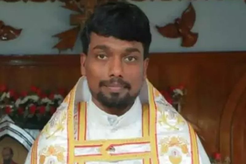 priest flirted with young girls coming to the church