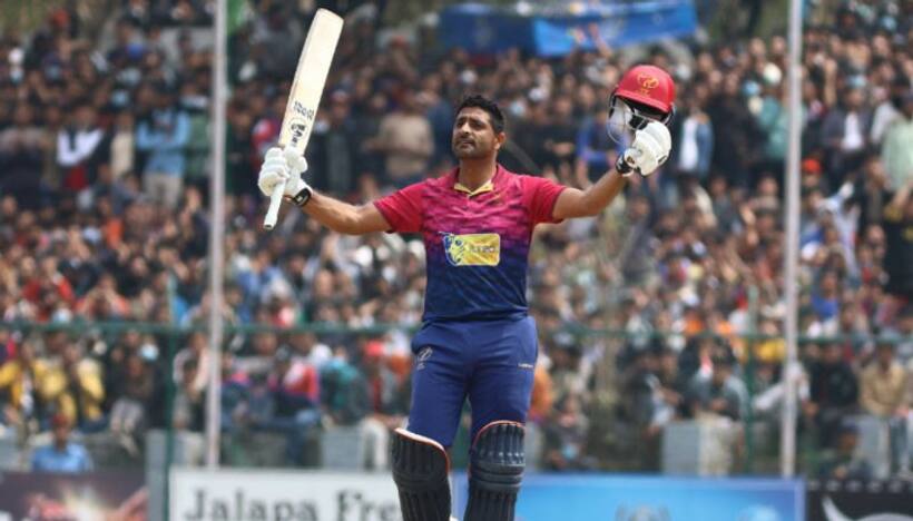 యూఏఈ క్రికెటర్ సంచలనం.. వన్డేల్లో ఫాస్టెస్ట్ సెంచరీ రికార్డు.. 11 సిక్సర్లతో విధ్వంసం.
