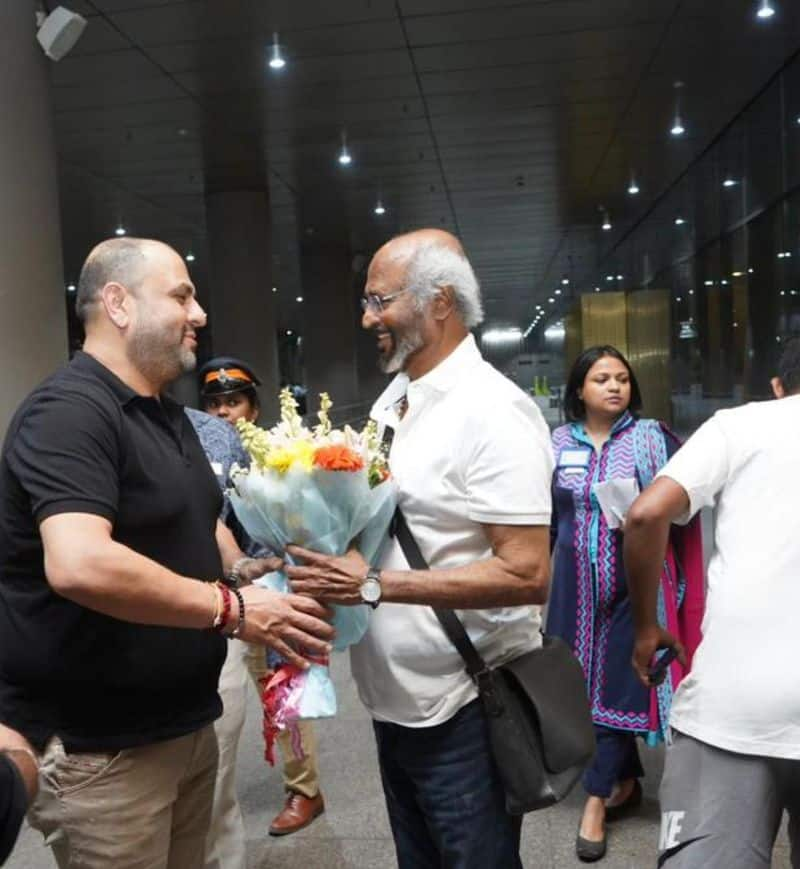 Kuldeep Yadav and Washingdon Sundar Meets Rajikanth in Mumbai 