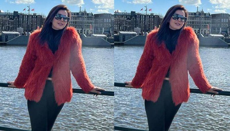 Actress Raashi Khanna Shared Stunning stills from her vacation