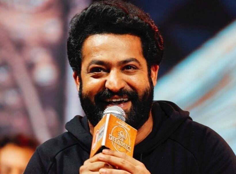 ఫ్యాన్స్ కాలర్ ఎగరేసే సినిమాలు చేస్తానని హామీ ఇచ్చిన రోజు మళ్ళీ పుట్టాను!