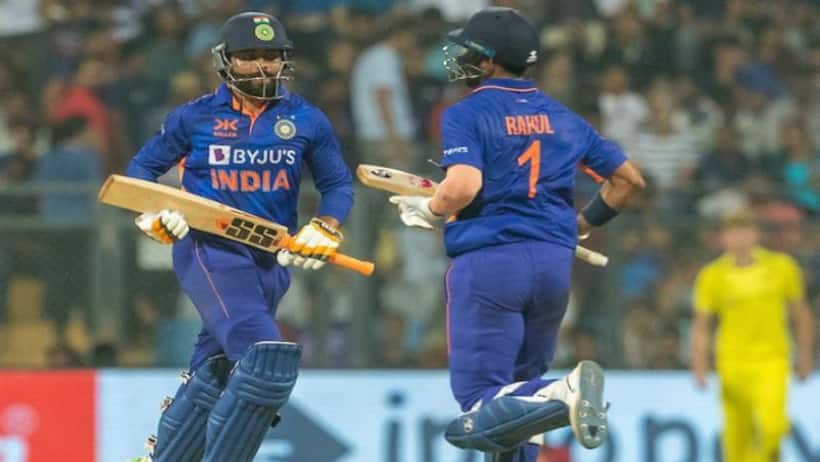 INDvsAUS 2nd ODI: టాస్ గెలిచిన ఆస్ట్రేలియా... రీఎంట్రీ ఇచ్చిన రోహిత్ శర్మ...