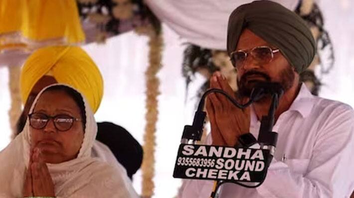 punjabi singer sidhu moosewala first death anniversery father bajit kaur praises uttar pradesh cm yogi adityanath
