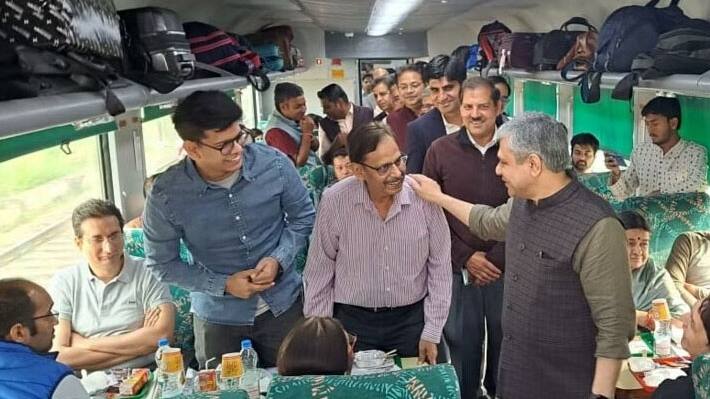 railways minister ashwini vaishnaw