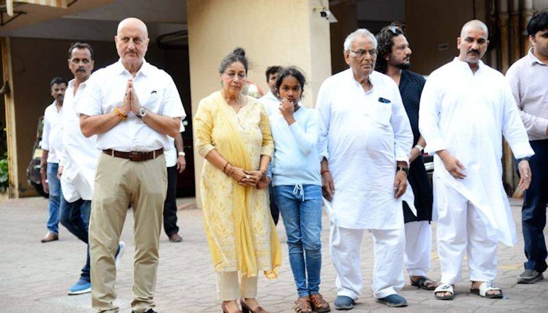 Satish Kaushik prayer meet: Anupam Kher, Vidya Balan, Javed Akhtar, and others pay their last respects RBA