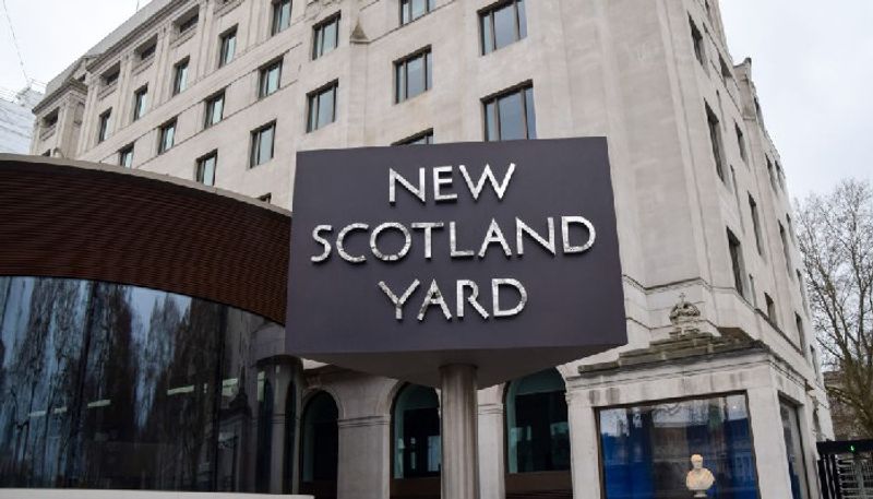 Hard hitting Scotland Yard review finds institutional racism; Sikh officer's beard cut, turban put in shoe box snt