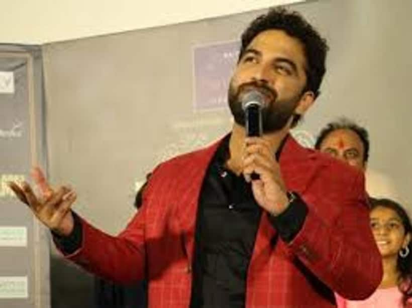 నెటిజన్లను కన్ఫ్యూజన్ లో  పడేసిన విశ్వక్‌సేన్‌ ..  క్రేజీ అప్ డేట్ ఇచ్చిన యంగ్ స్టార్ ..