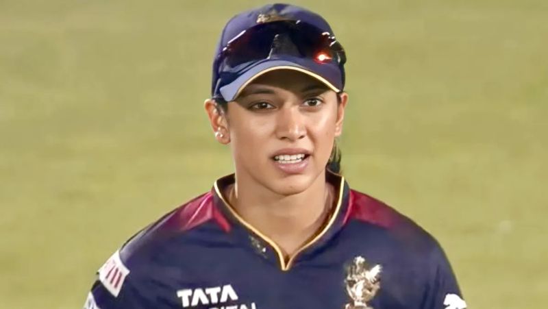 WPL 2024: Royal Challengers Bangalore lost to Delhi Capitals by one run. Smriti Mandhana's heart-breaking reaction Viral video RMA