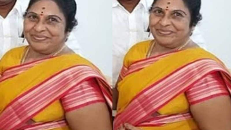 sengottai aiadmk municipal president ramalakshmi has joined dmk