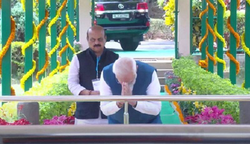 pm modi in karnataka visited sir m visvesvaraya grave museum in muddenahalli chikkaballapur ash 